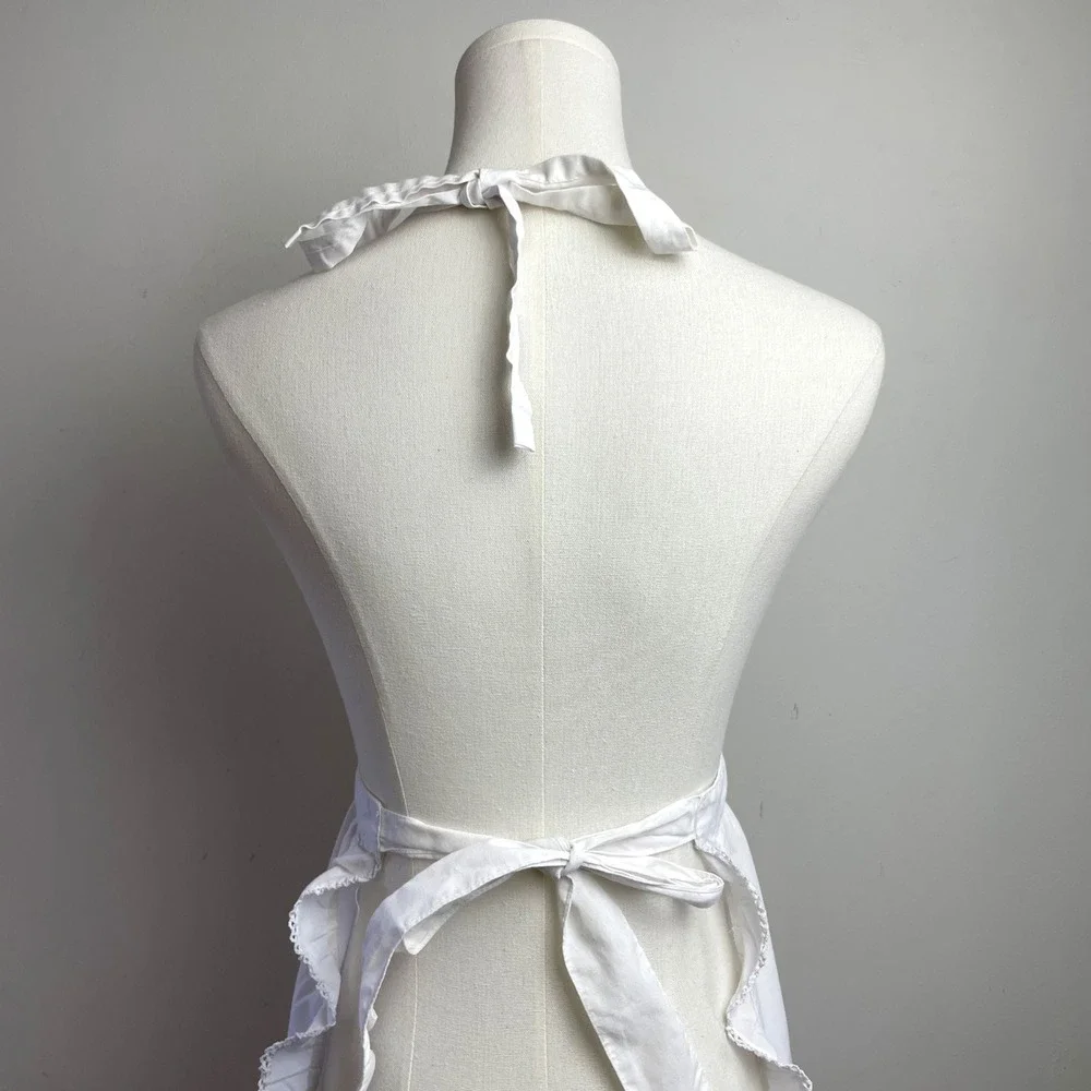 White Christmas Apron Vintage Poinsettia Embroidery Ruffle Eyelet Cottagecore